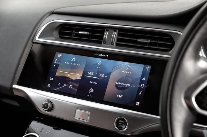 Jaguar I-Pace infotainment